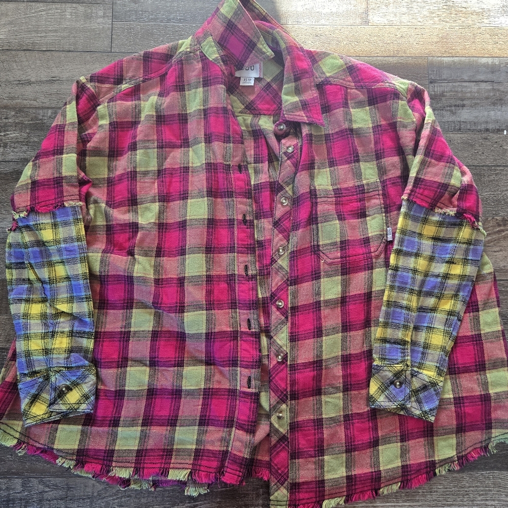 Multicolor Plaid Button-Up Shirt size xs NWOT